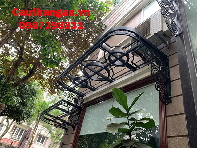 Mái che sắt nghệ thuật kính cường lực tại hà nội Mái che sắt nghệ thuật kính cường lực tại hà nội